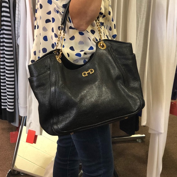 Black ferragamo handbag - Picture 8 of 8